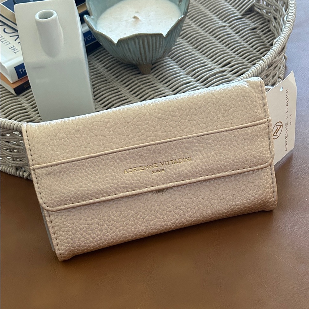 NWT Adrienne Vittadini Studio Champaign Gold Pebble Leather Wallet